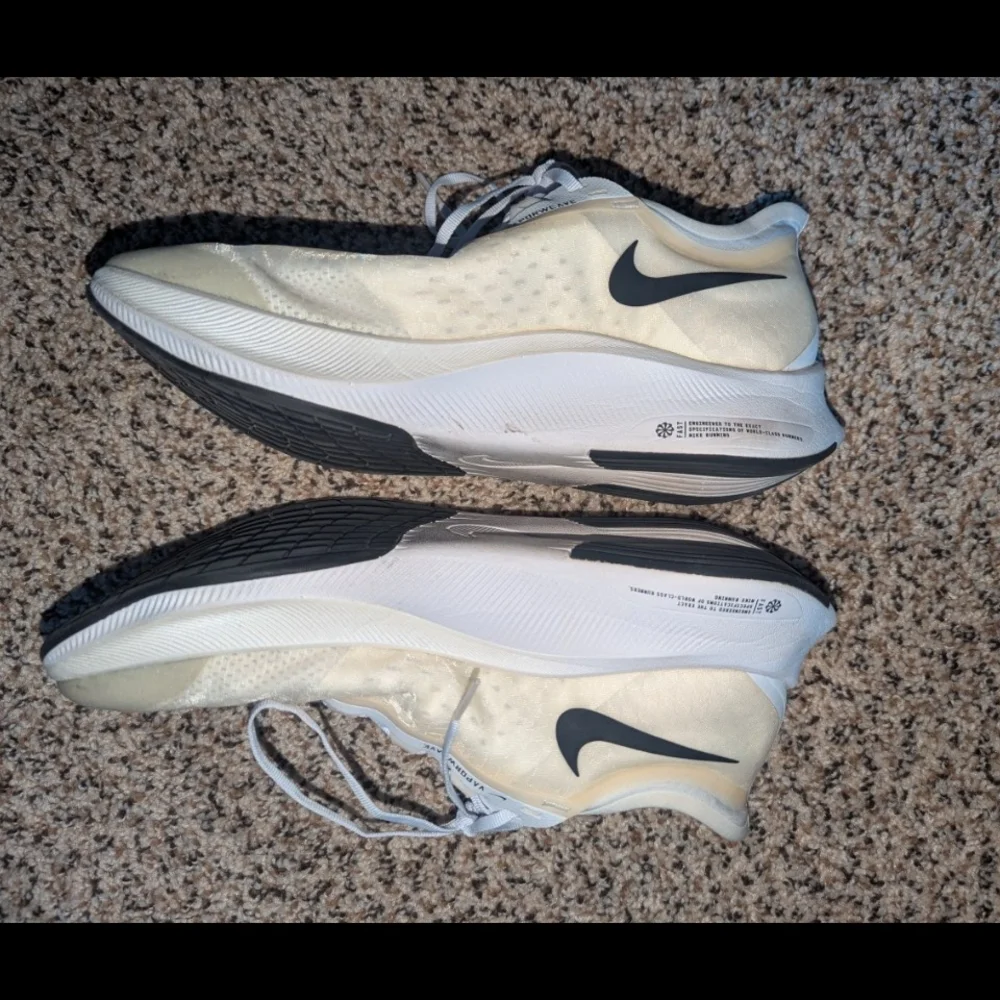 Nike White and Gray Athletic Shoes - Picture 2 of 5